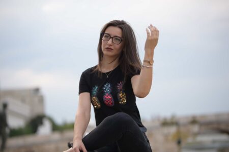 Милена Антовска Станковска: “Очилата ми се премногу важни за да можам да функцонирам нормално“